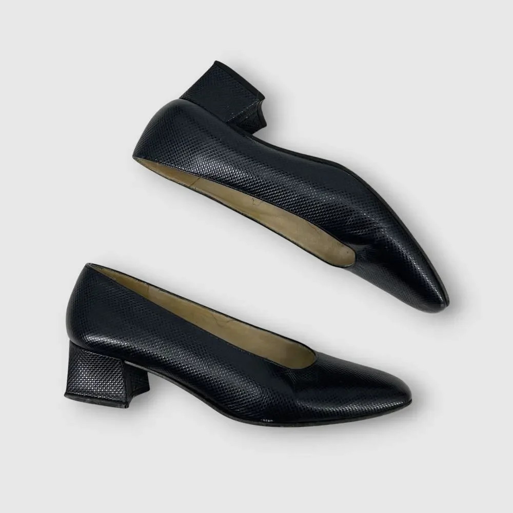 Vintage Stuart Weitzman Textured Leather Block Heel Pumps Size 7.5